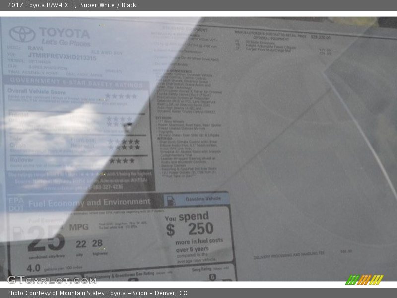 Super White / Black 2017 Toyota RAV4 XLE