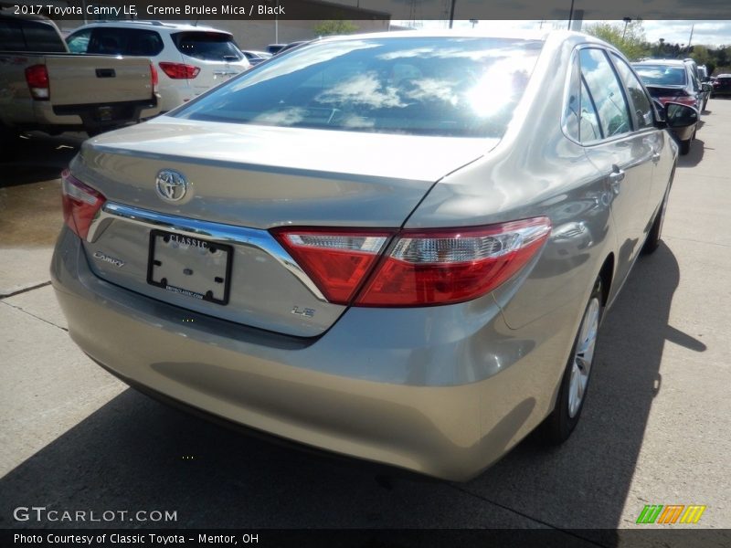 Creme Brulee Mica / Black 2017 Toyota Camry LE