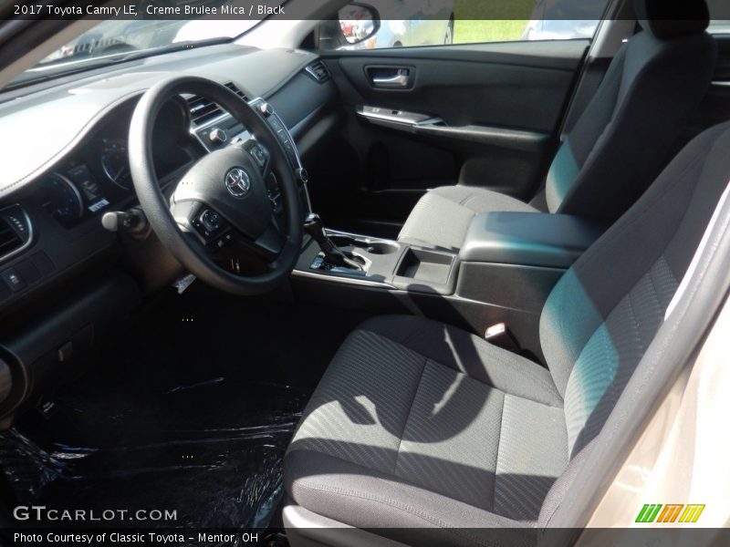 Creme Brulee Mica / Black 2017 Toyota Camry LE