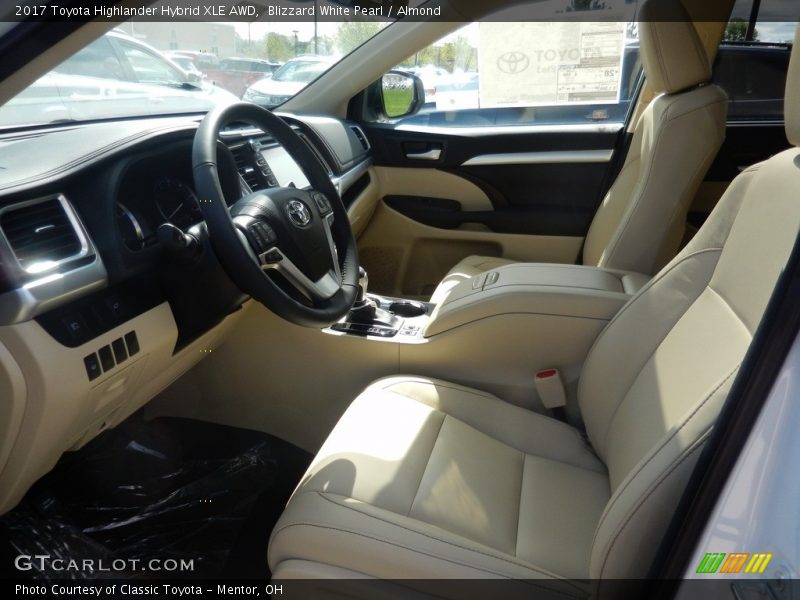Blizzard White Pearl / Almond 2017 Toyota Highlander Hybrid XLE AWD