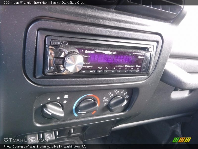 Black / Dark Slate Gray 2004 Jeep Wrangler Sport 4x4
