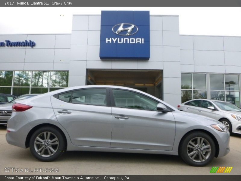 Gray / Gray 2017 Hyundai Elantra SE