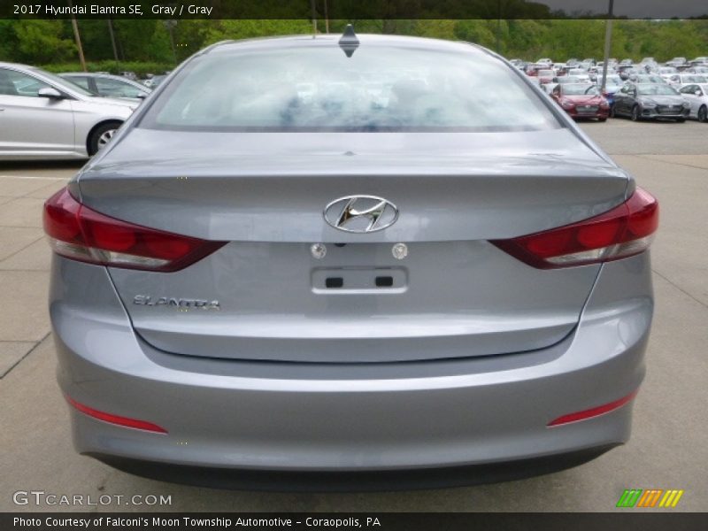 Gray / Gray 2017 Hyundai Elantra SE