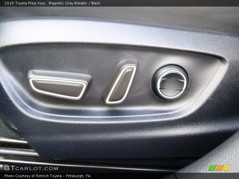 Magnetic Gray Metallic / Black 2016 Toyota Prius Four