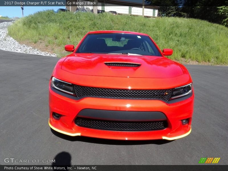 Go Mango / Black 2017 Dodge Charger R/T Scat Pack
