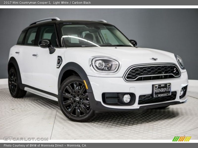 Light White / Carbon Black 2017 Mini Countryman Cooper S