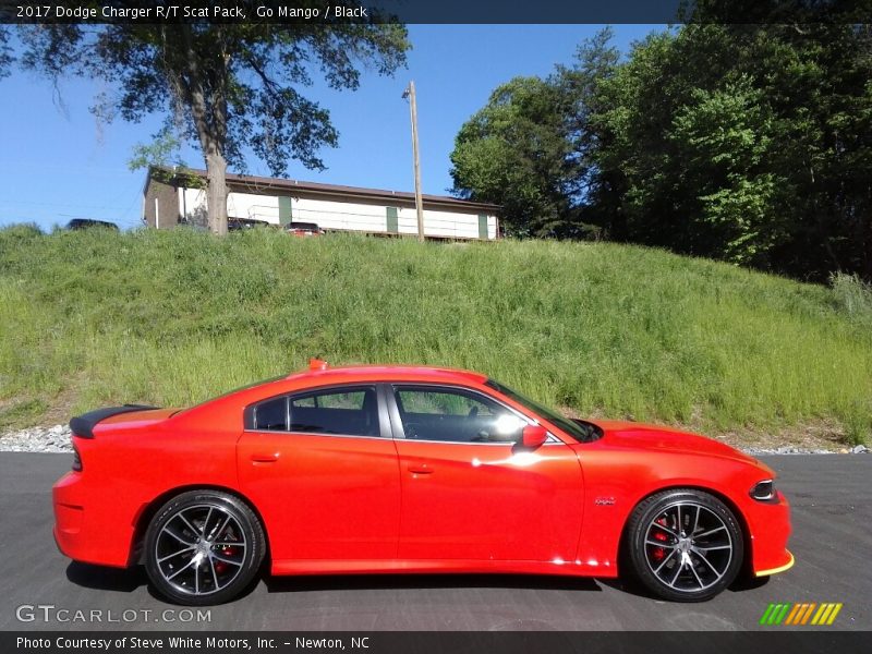 Go Mango / Black 2017 Dodge Charger R/T Scat Pack
