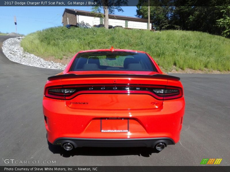 Go Mango / Black 2017 Dodge Charger R/T Scat Pack