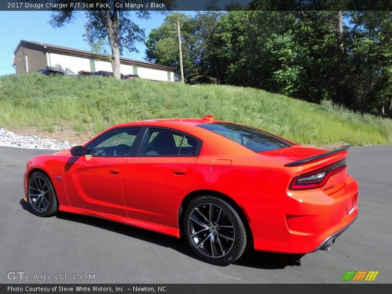 Go Mango / Black 2017 Dodge Charger R/T Scat Pack