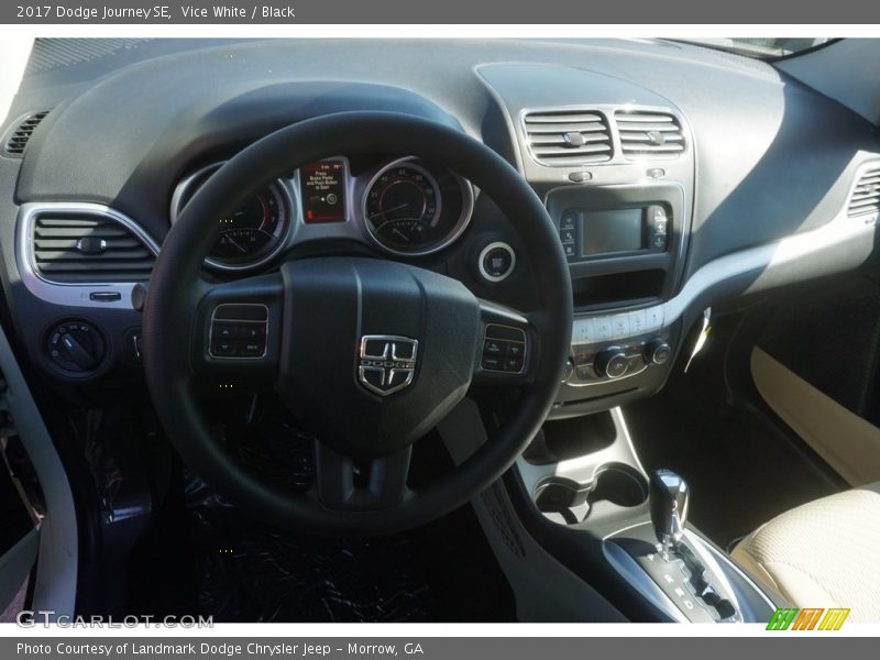 Vice White / Black 2017 Dodge Journey SE