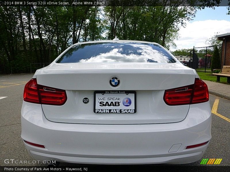 Alpine White / Black 2014 BMW 3 Series 320i xDrive Sedan