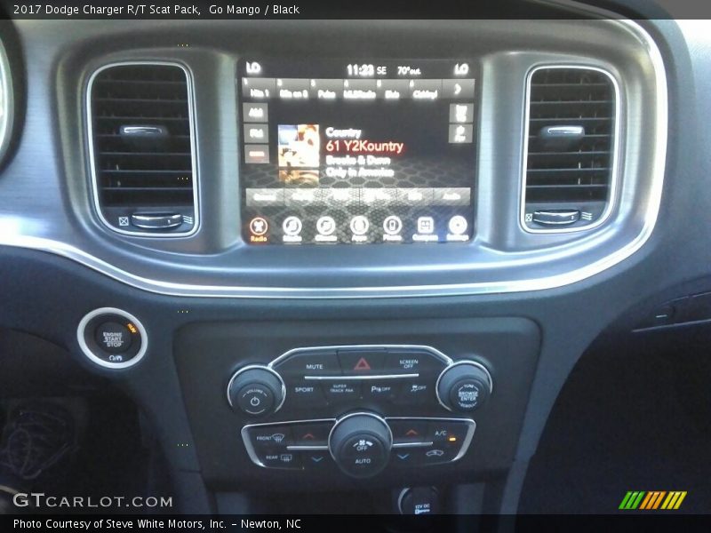 Go Mango / Black 2017 Dodge Charger R/T Scat Pack
