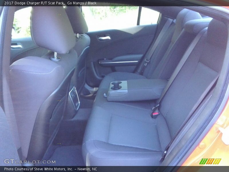 Go Mango / Black 2017 Dodge Charger R/T Scat Pack