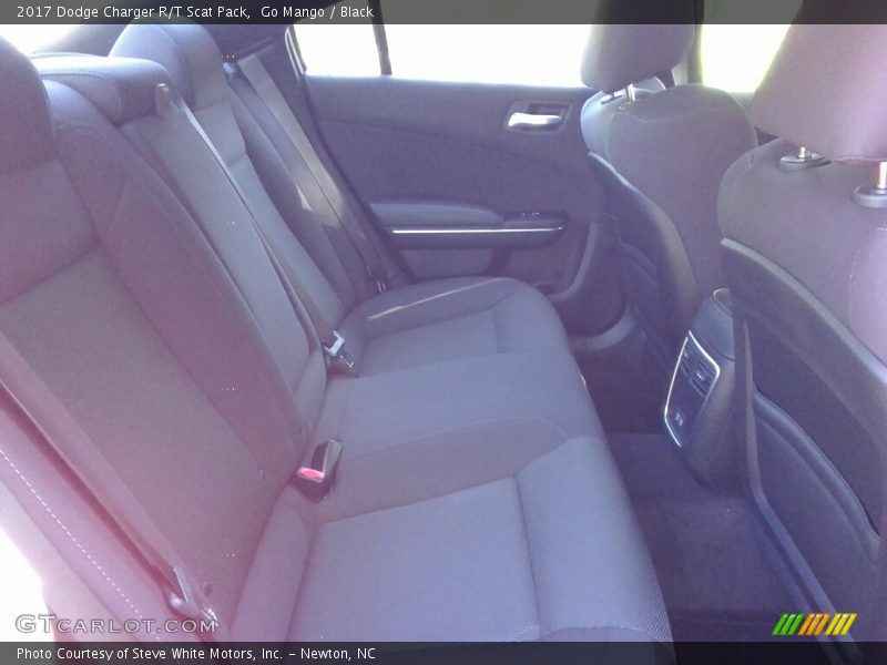 Go Mango / Black 2017 Dodge Charger R/T Scat Pack