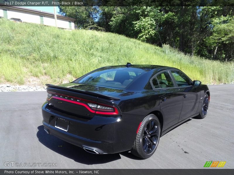 Pitch-Black / Black 2017 Dodge Charger R/T