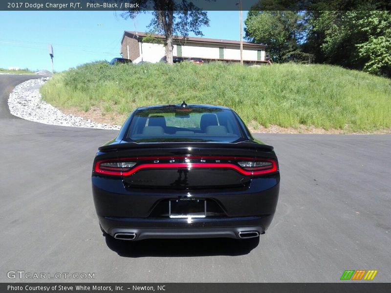 Pitch-Black / Black 2017 Dodge Charger R/T