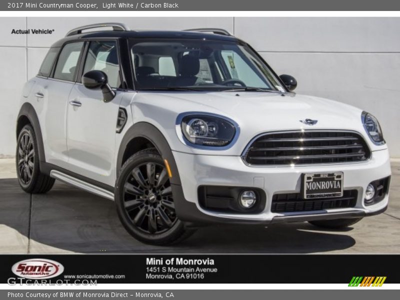 Light White / Carbon Black 2017 Mini Countryman Cooper