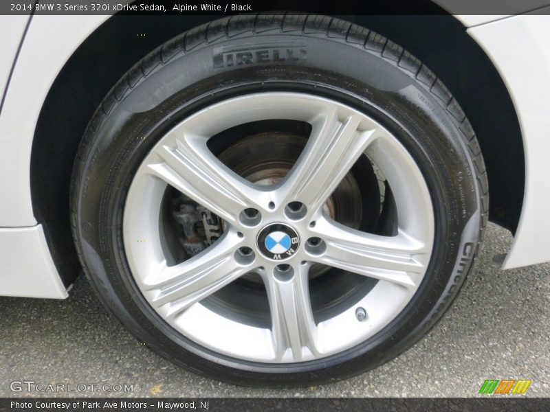 Alpine White / Black 2014 BMW 3 Series 320i xDrive Sedan