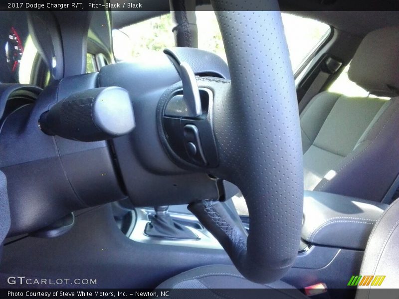 Pitch-Black / Black 2017 Dodge Charger R/T