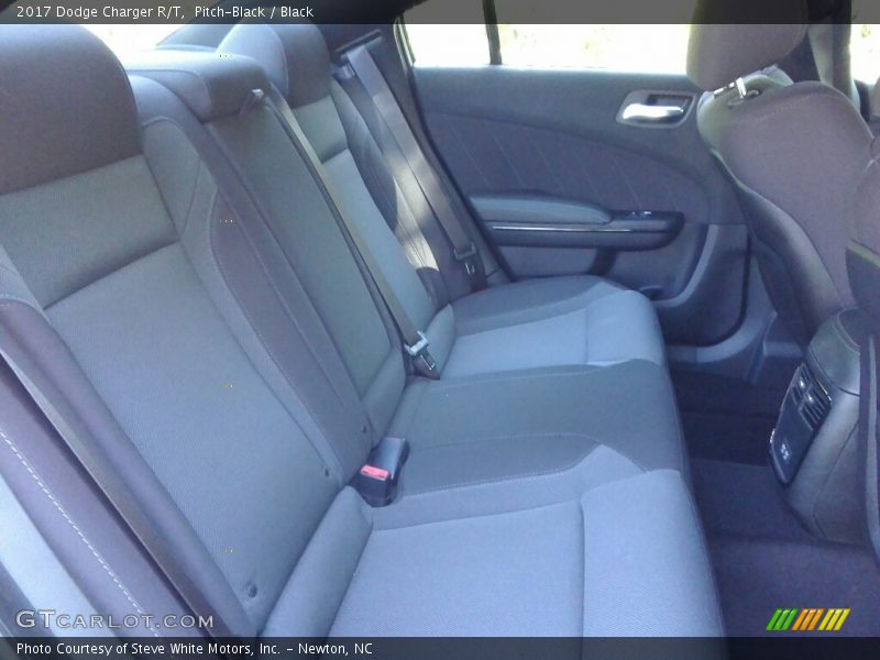 Pitch-Black / Black 2017 Dodge Charger R/T