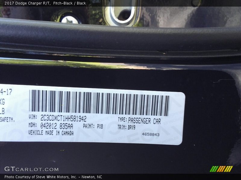 Pitch-Black / Black 2017 Dodge Charger R/T