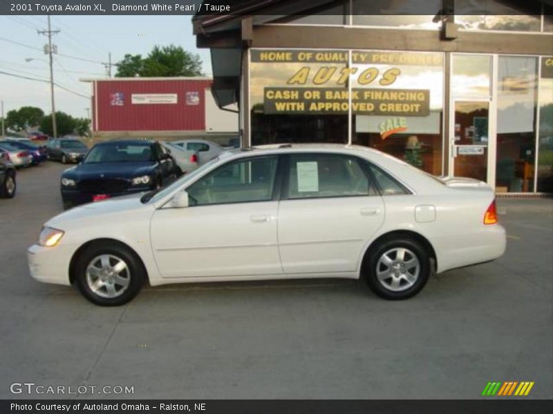 Diamond White Pearl / Taupe 2001 Toyota Avalon XL