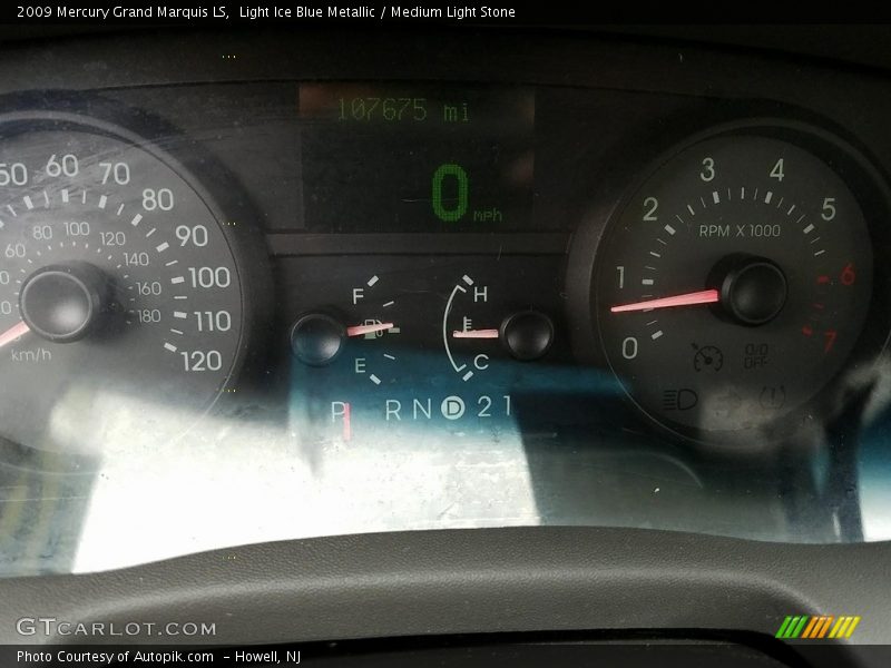 Light Ice Blue Metallic / Medium Light Stone 2009 Mercury Grand Marquis LS