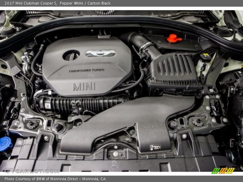 Pepper White / Carbon Black 2017 Mini Clubman Cooper S