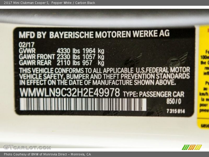 Pepper White / Carbon Black 2017 Mini Clubman Cooper S