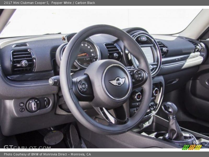 Pepper White / Carbon Black 2017 Mini Clubman Cooper S