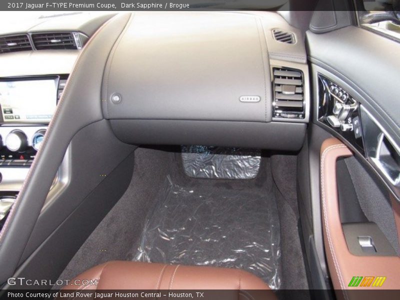 Dashboard of 2017 F-TYPE Premium Coupe