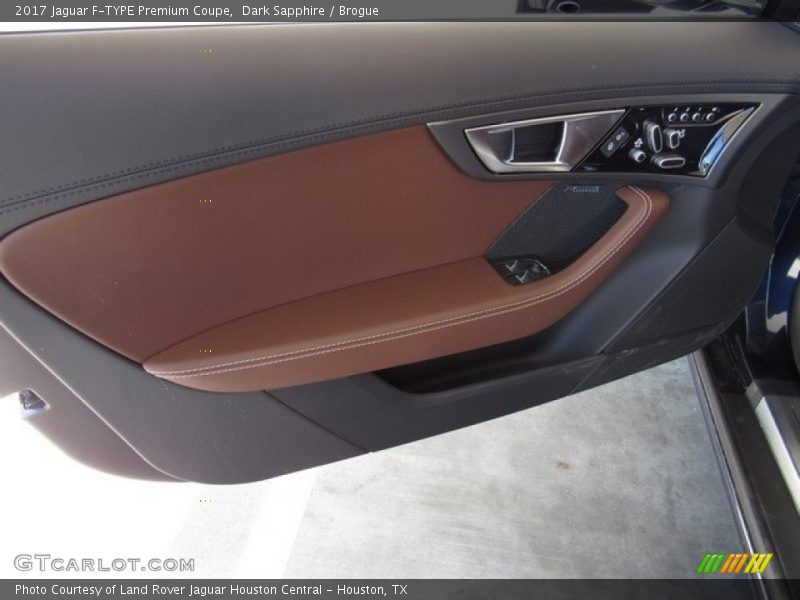 Door Panel of 2017 F-TYPE Premium Coupe