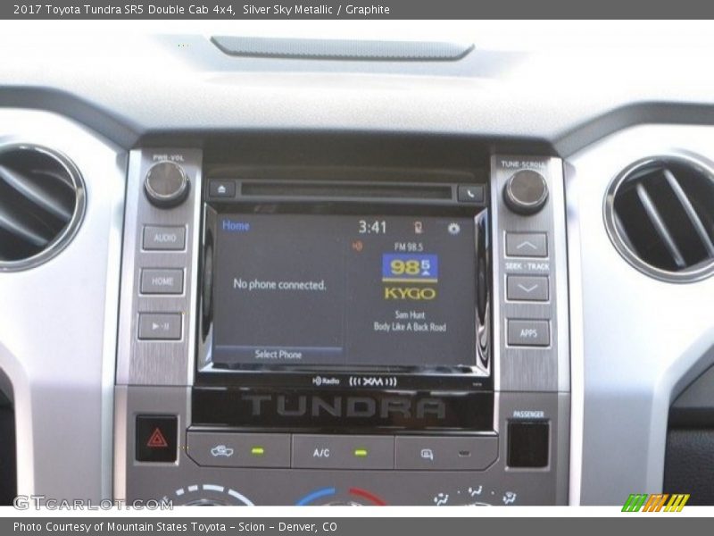 Silver Sky Metallic / Graphite 2017 Toyota Tundra SR5 Double Cab 4x4