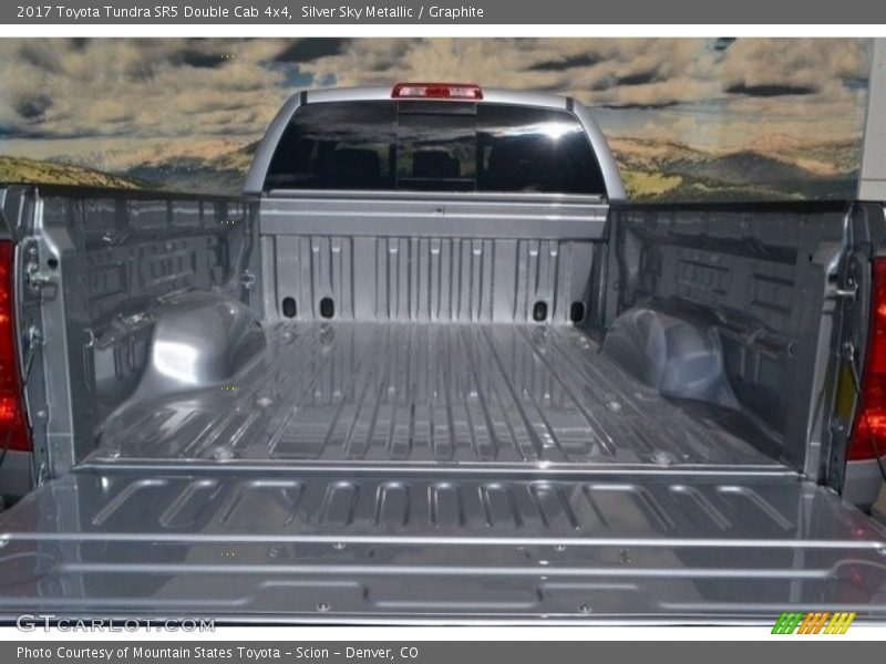 Silver Sky Metallic / Graphite 2017 Toyota Tundra SR5 Double Cab 4x4