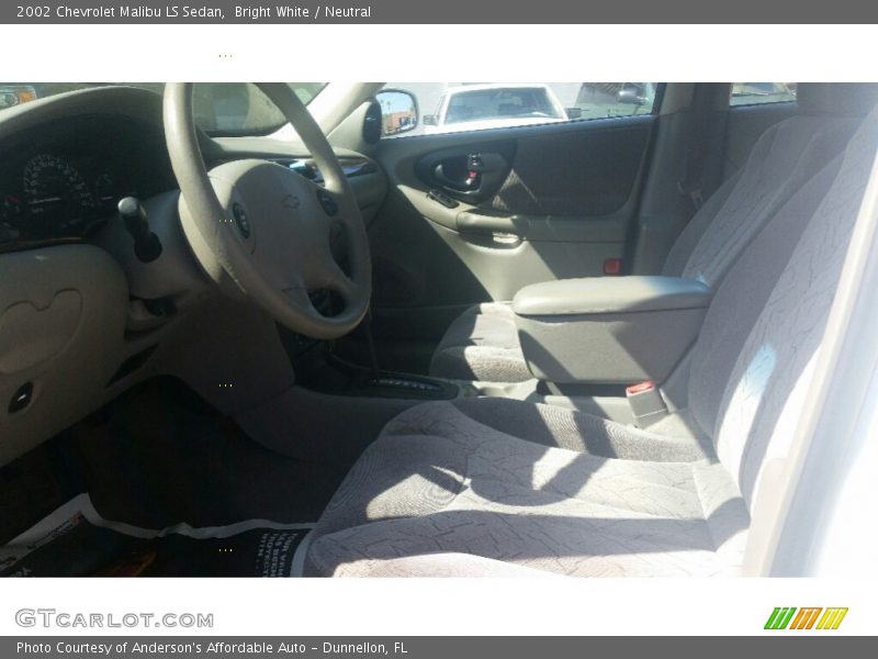 Bright White / Neutral 2002 Chevrolet Malibu LS Sedan
