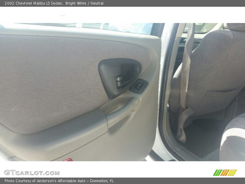 Bright White / Neutral 2002 Chevrolet Malibu LS Sedan