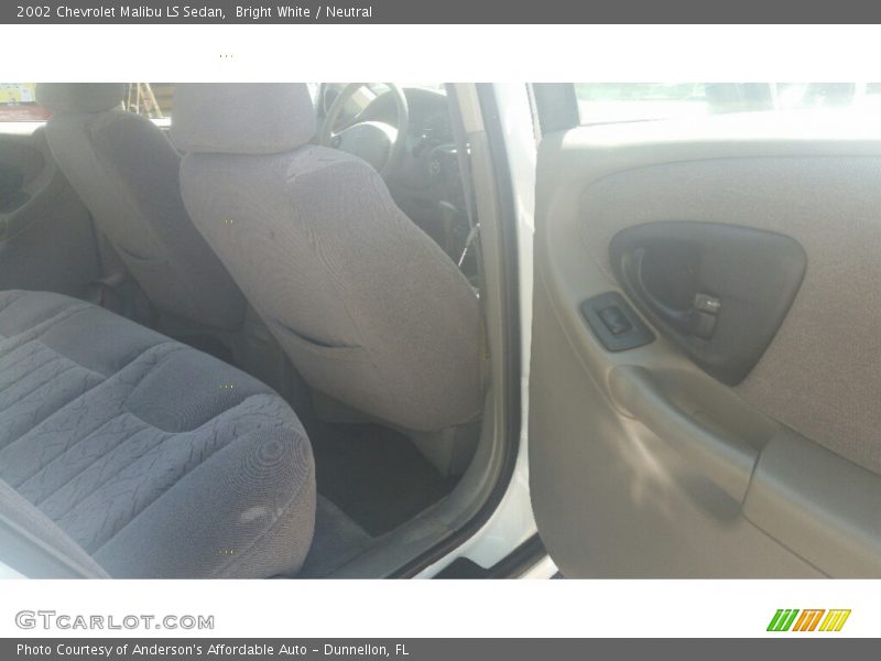 Bright White / Neutral 2002 Chevrolet Malibu LS Sedan