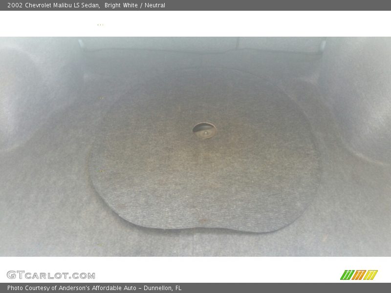 Bright White / Neutral 2002 Chevrolet Malibu LS Sedan