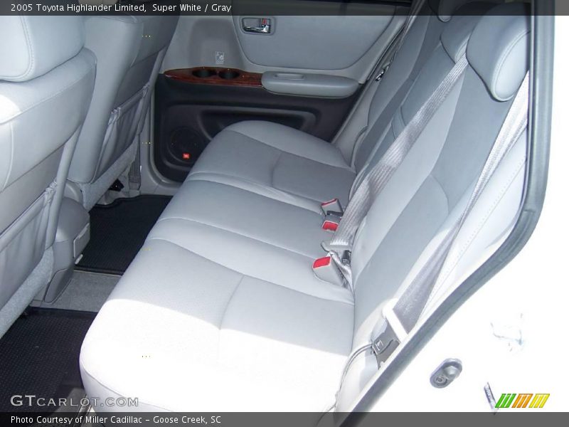 Super White / Gray 2005 Toyota Highlander Limited