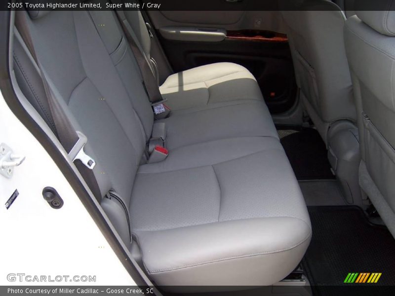 Super White / Gray 2005 Toyota Highlander Limited