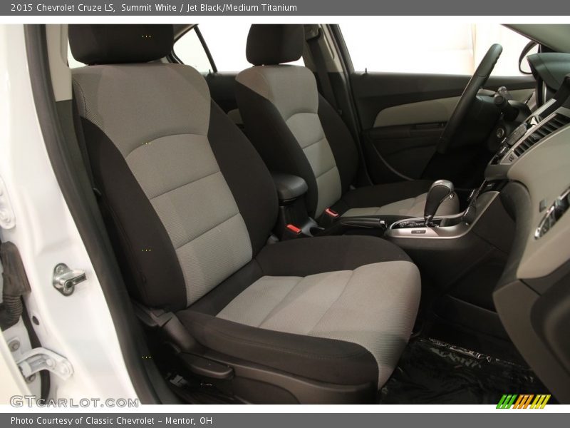 Summit White / Jet Black/Medium Titanium 2015 Chevrolet Cruze LS
