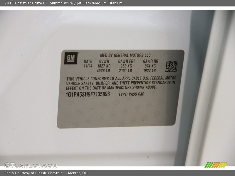 Summit White / Jet Black/Medium Titanium 2015 Chevrolet Cruze LS