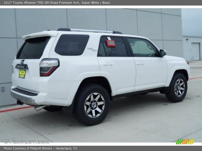 Super White / Black 2017 Toyota 4Runner TRD Off-Road Premium 4x4