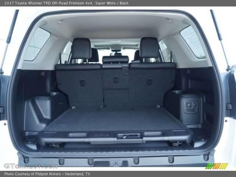 Super White / Black 2017 Toyota 4Runner TRD Off-Road Premium 4x4
