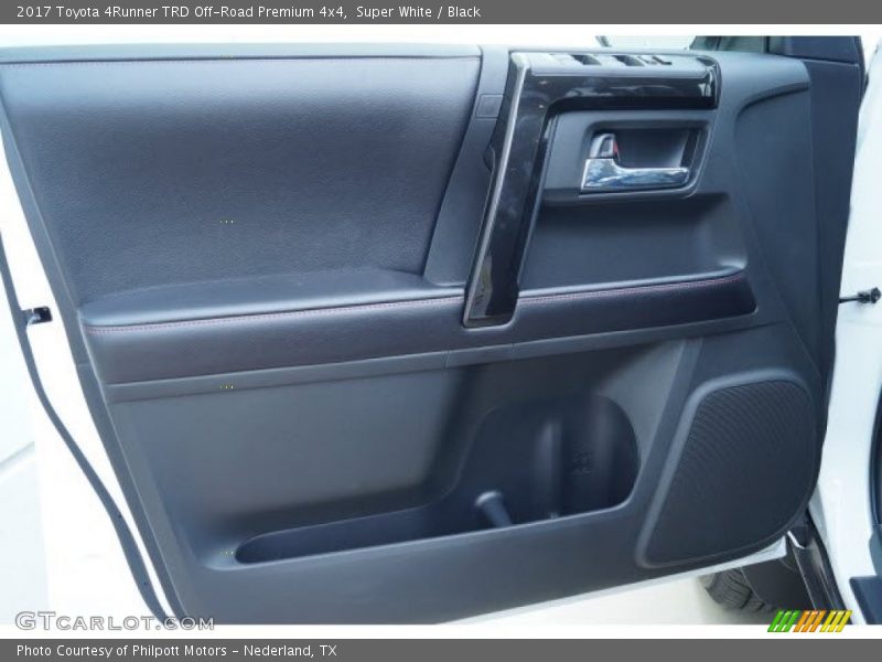 Super White / Black 2017 Toyota 4Runner TRD Off-Road Premium 4x4