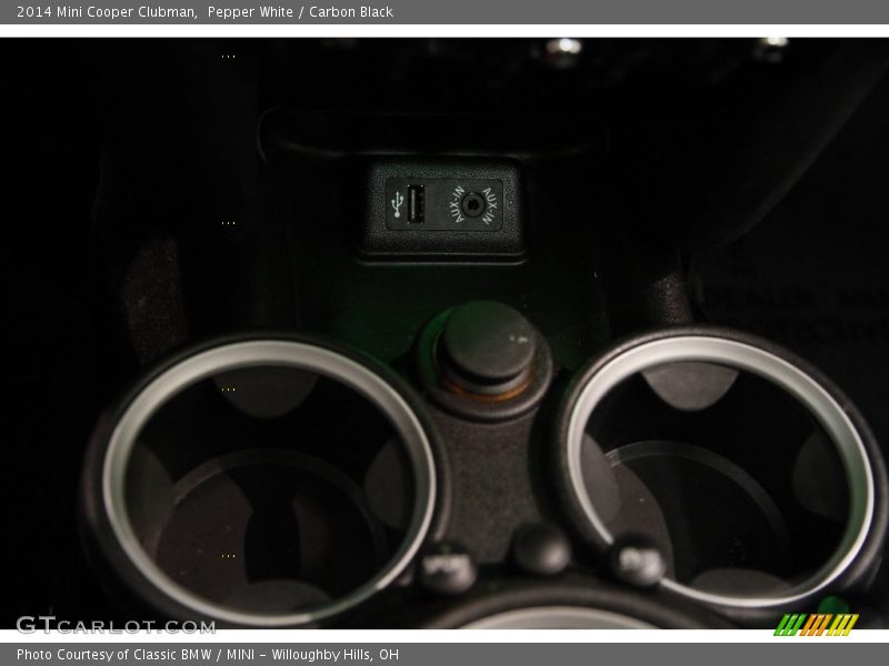 Pepper White / Carbon Black 2014 Mini Cooper Clubman