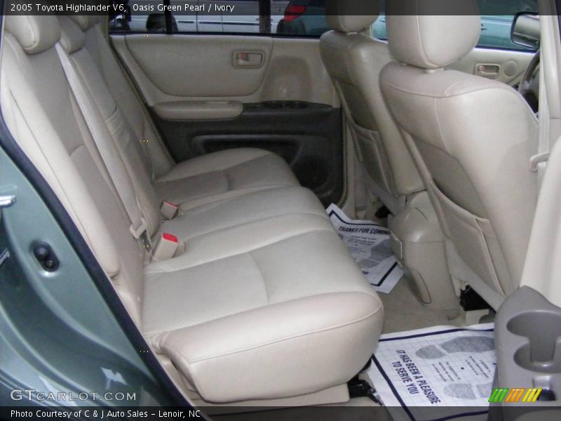 Oasis Green Pearl / Ivory 2005 Toyota Highlander V6