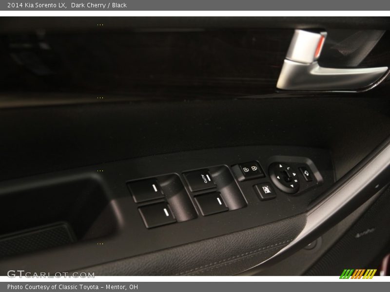 Dark Cherry / Black 2014 Kia Sorento LX