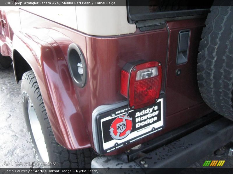 Sienna Red Pearl / Camel Beige 2002 Jeep Wrangler Sahara 4x4