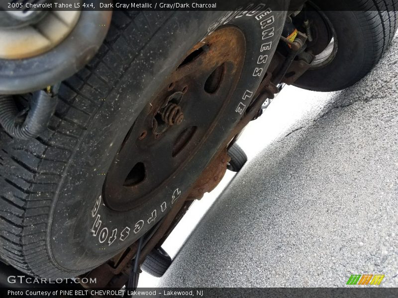 Dark Gray Metallic / Gray/Dark Charcoal 2005 Chevrolet Tahoe LS 4x4